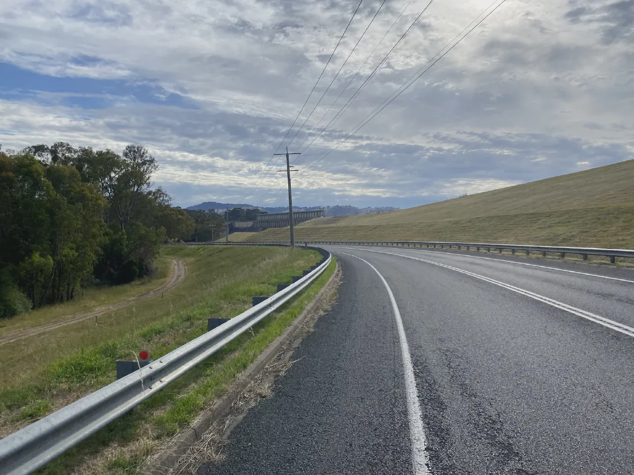 Riding around the Hume Dam