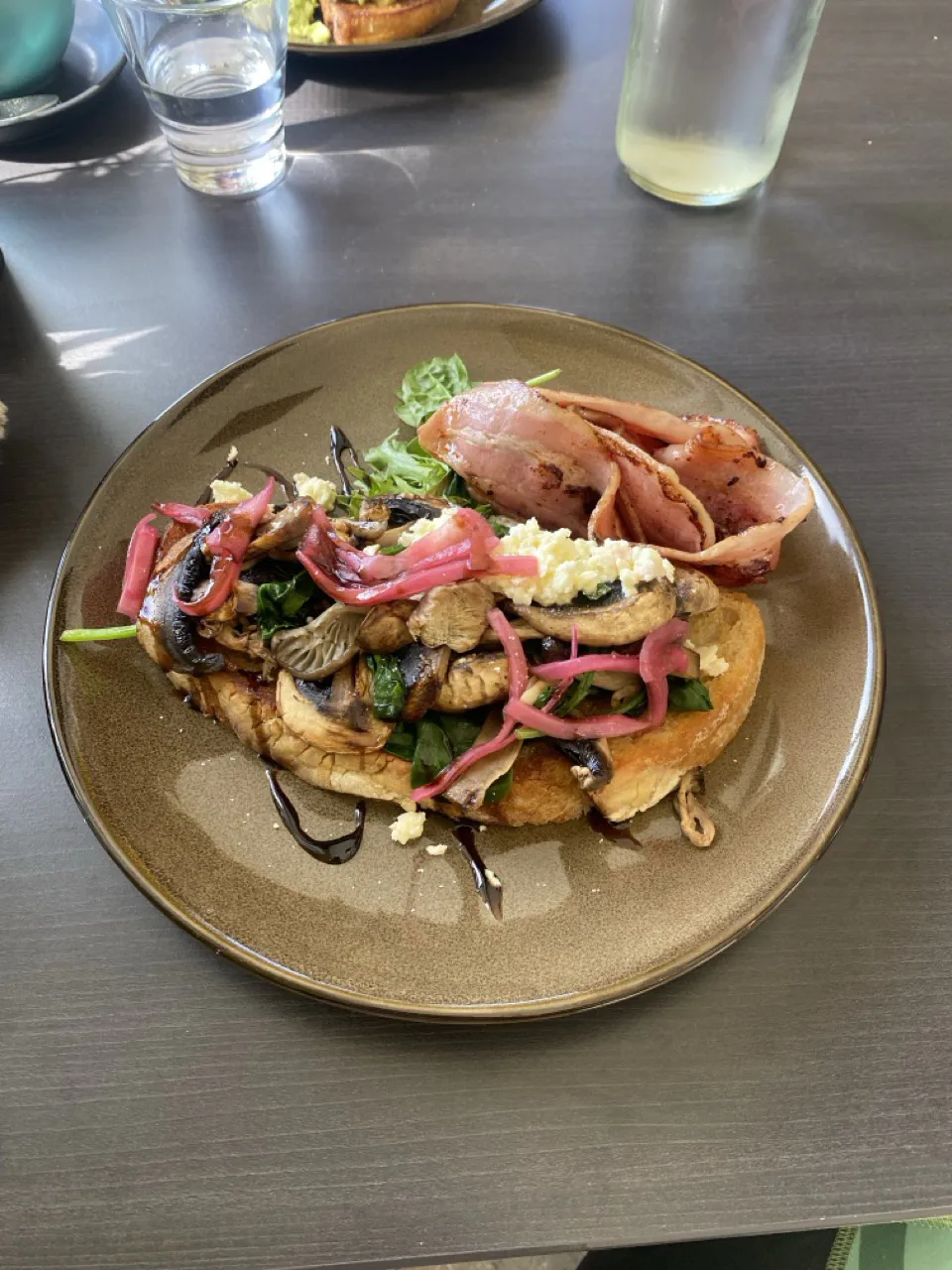 Smashed avo with salmon at the Paperbark Café
